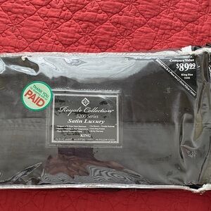 Royale Collection Satin Luxury King Sheet Set